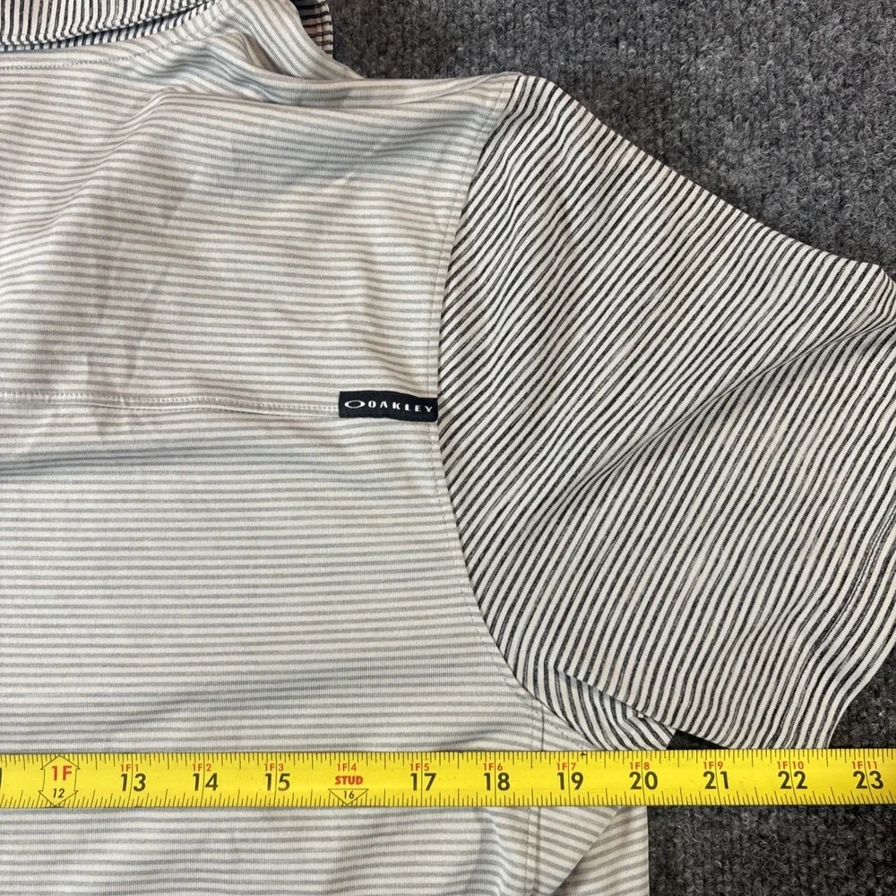 OAKLEY Tailored Fit Men's Sz L Golf Polo Shirt - EXCELLENT CONDITION